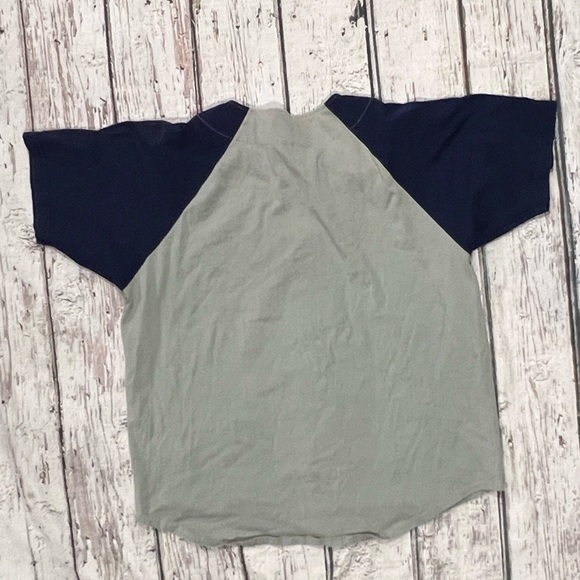 Vintage New York Yankees 2002 Gray MLB Baseball Sports Jersey Shirt - Picture 2 of 7